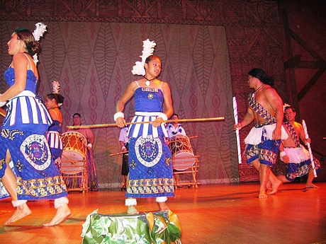 Makahiki Luau dinner show